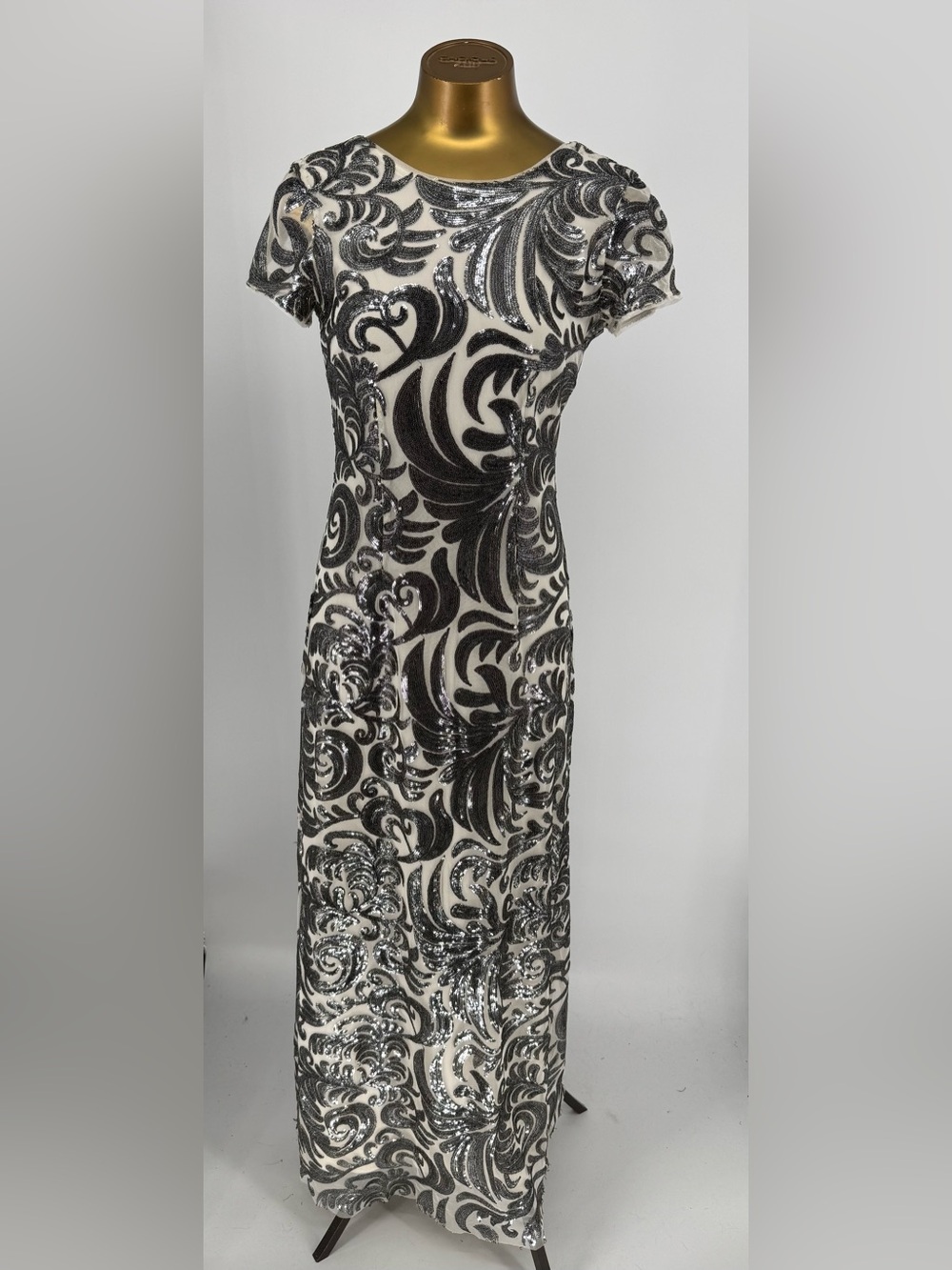 Donna Morgan Silver and White Sequin Formal Maxi Gown Size 4